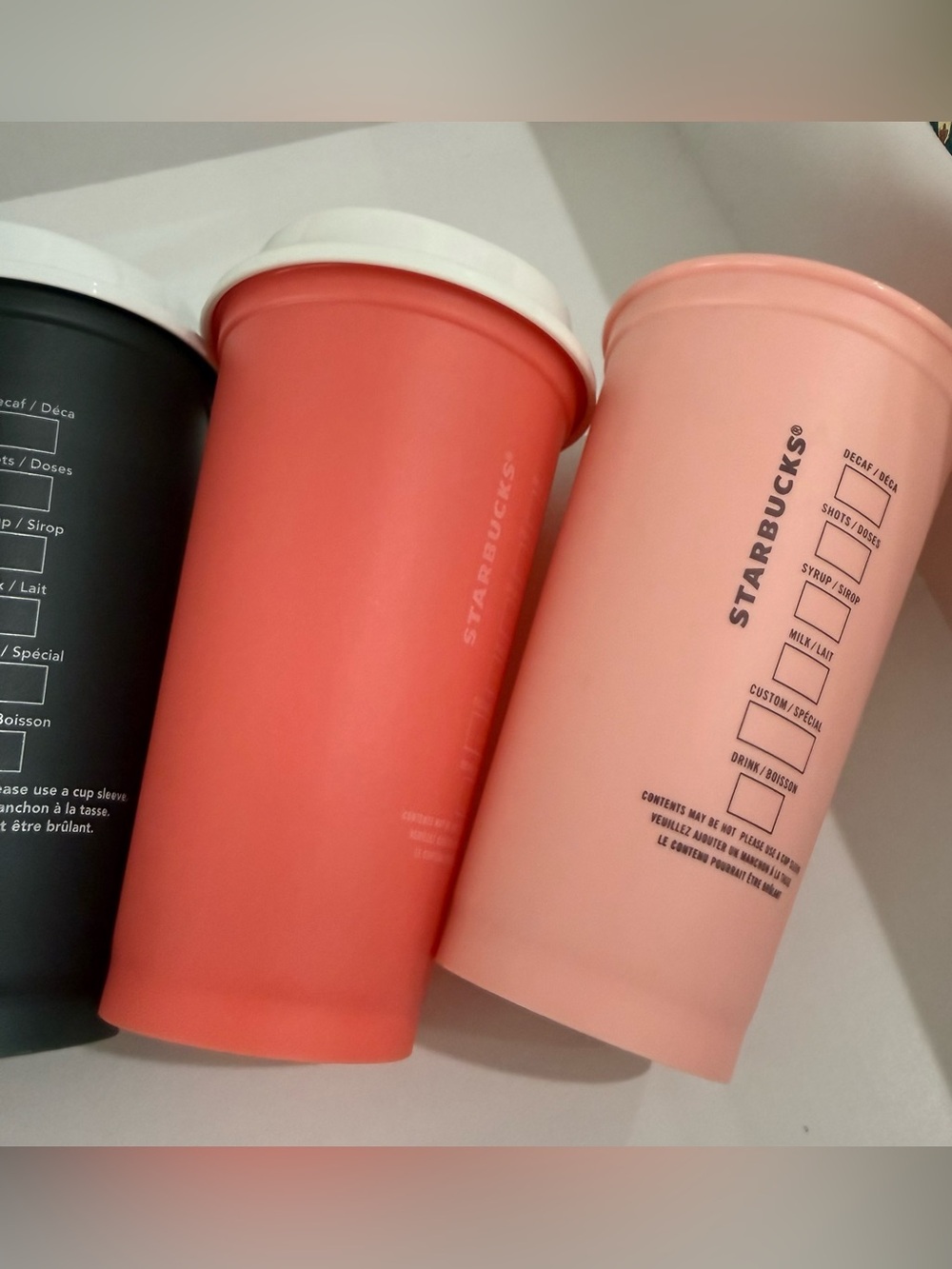 4 LOT Starbucks Reusable 16 oz Plastic Cups Hot/Cold + Lids Color Changing U30 - Picture 5 of 8